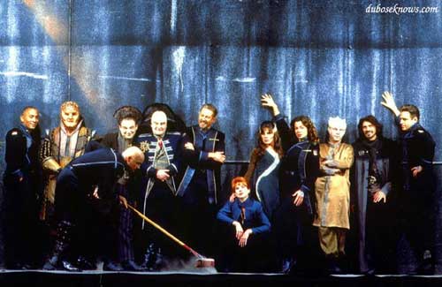 Весь состав актеров сериала Вавилон 5 в неофициальной обстановке (групповое фото)